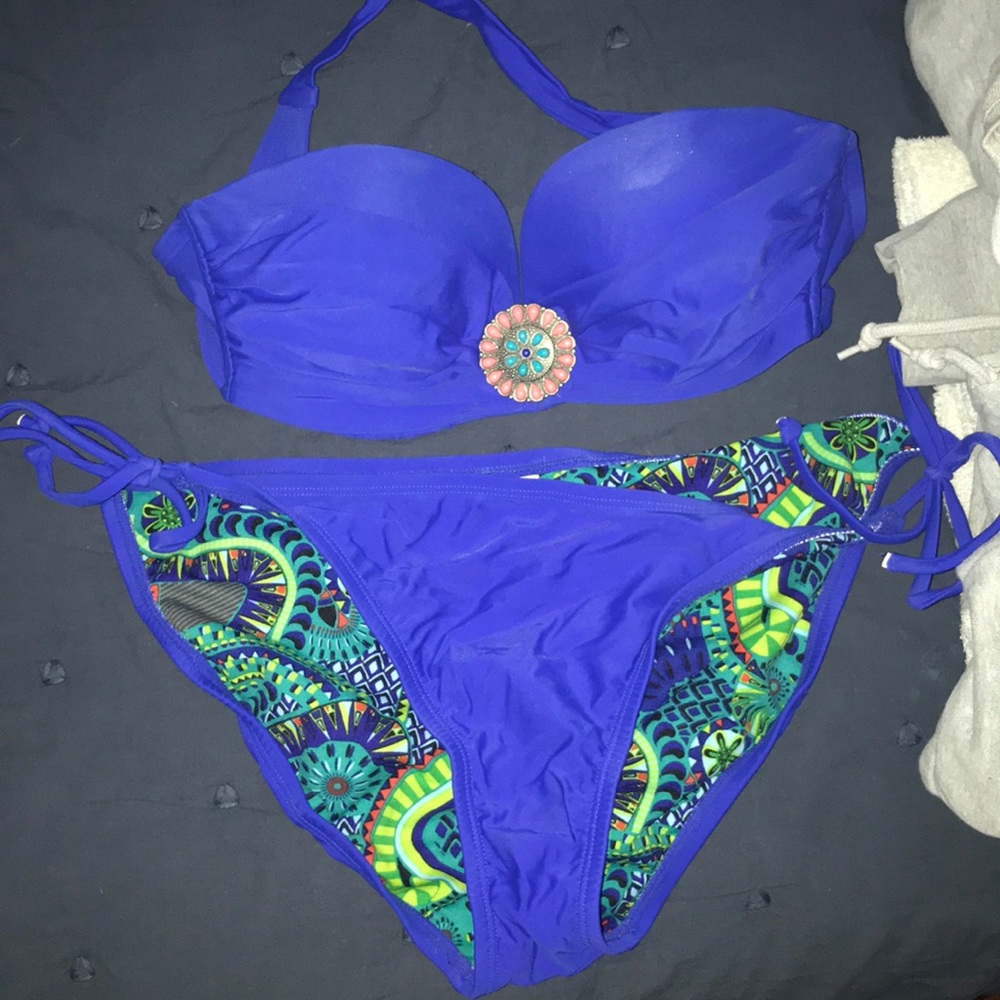 Bathing suit